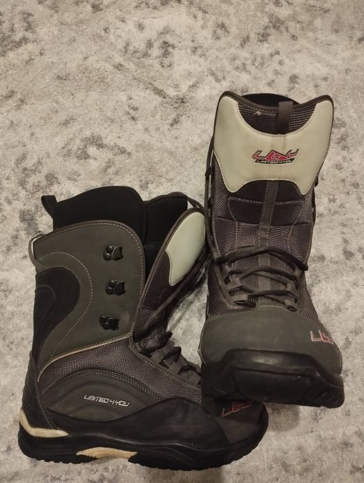 Buty snowboard 42.5