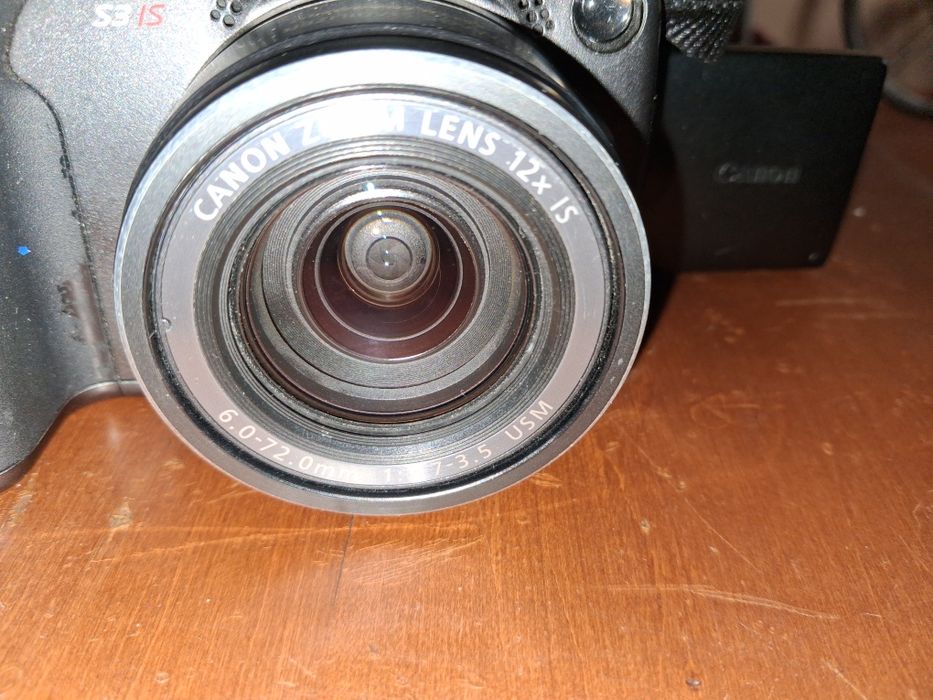 Фотоапарат CANON Power Shot S3IS 6.0 mega pixels