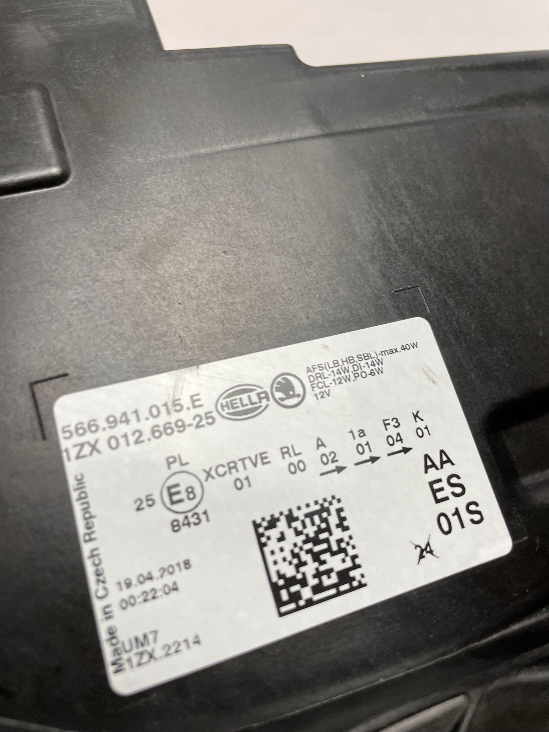 SKODA KODIAQ Lampa lewa przednia Full led