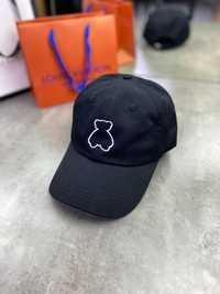 Черная кепка с вышивкой бейсболка с медвежонком панама gu526