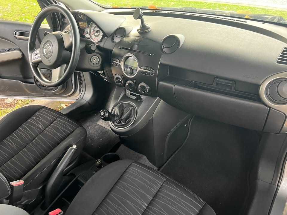2009 Mazda 2 - O seu novo carro favorito