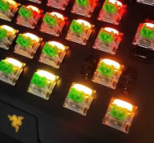 Razer BlackWidow V3 100%– Green Switch Ótico – Bom estado