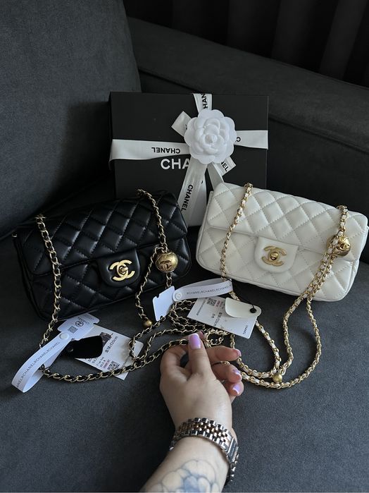 Сумка шкіряна chanel, шанель біла та чорна
