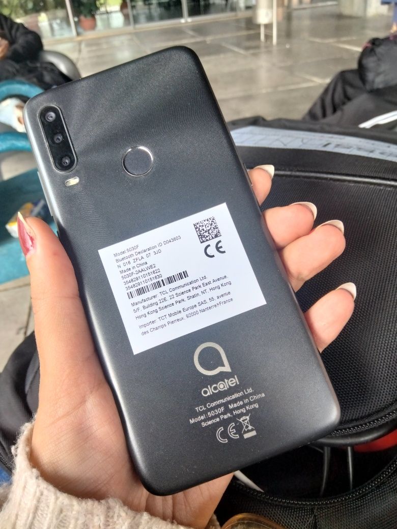 Alcatel 1SE Usado