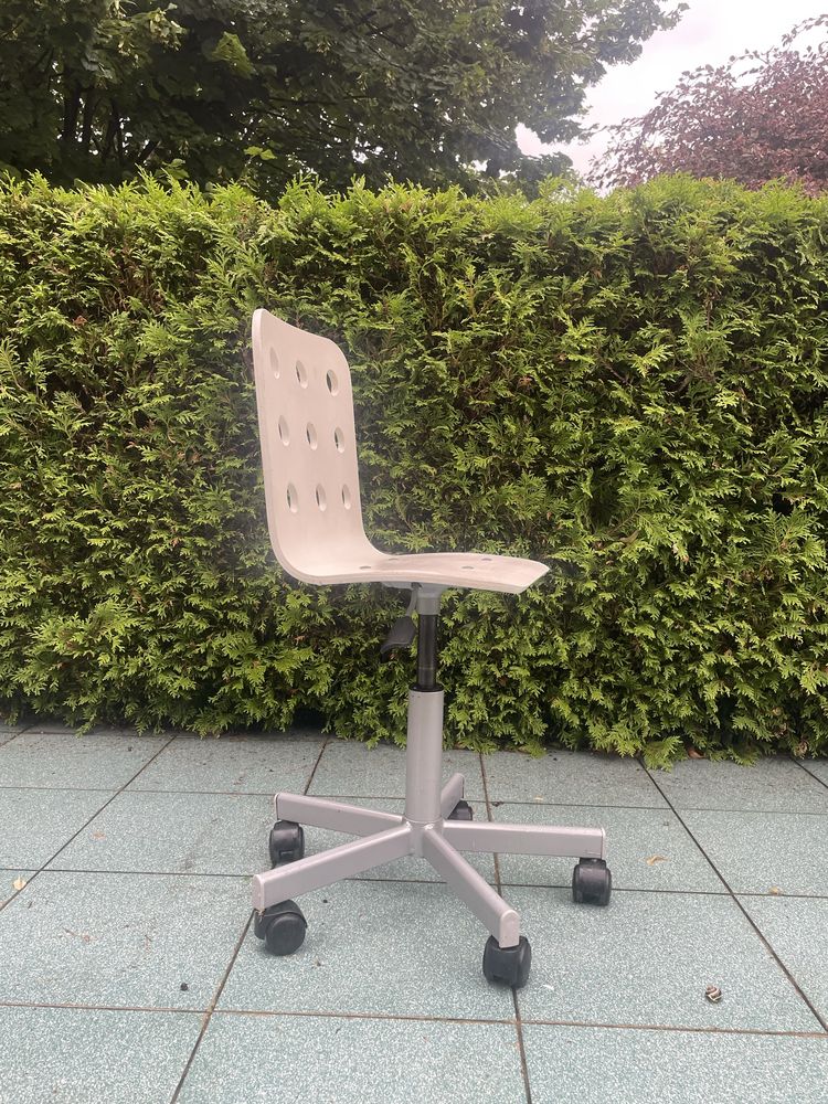 Krzesło ikea jules dla dziecka białe