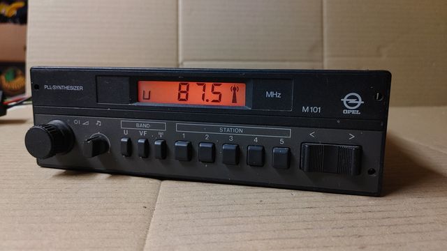 Opel M101 PLL Synthesizer radio samochodowe sprawne bdb Blaupunkt GM