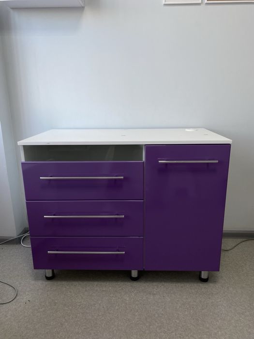 Мебель для мастера маникюра, стол, тумбочка