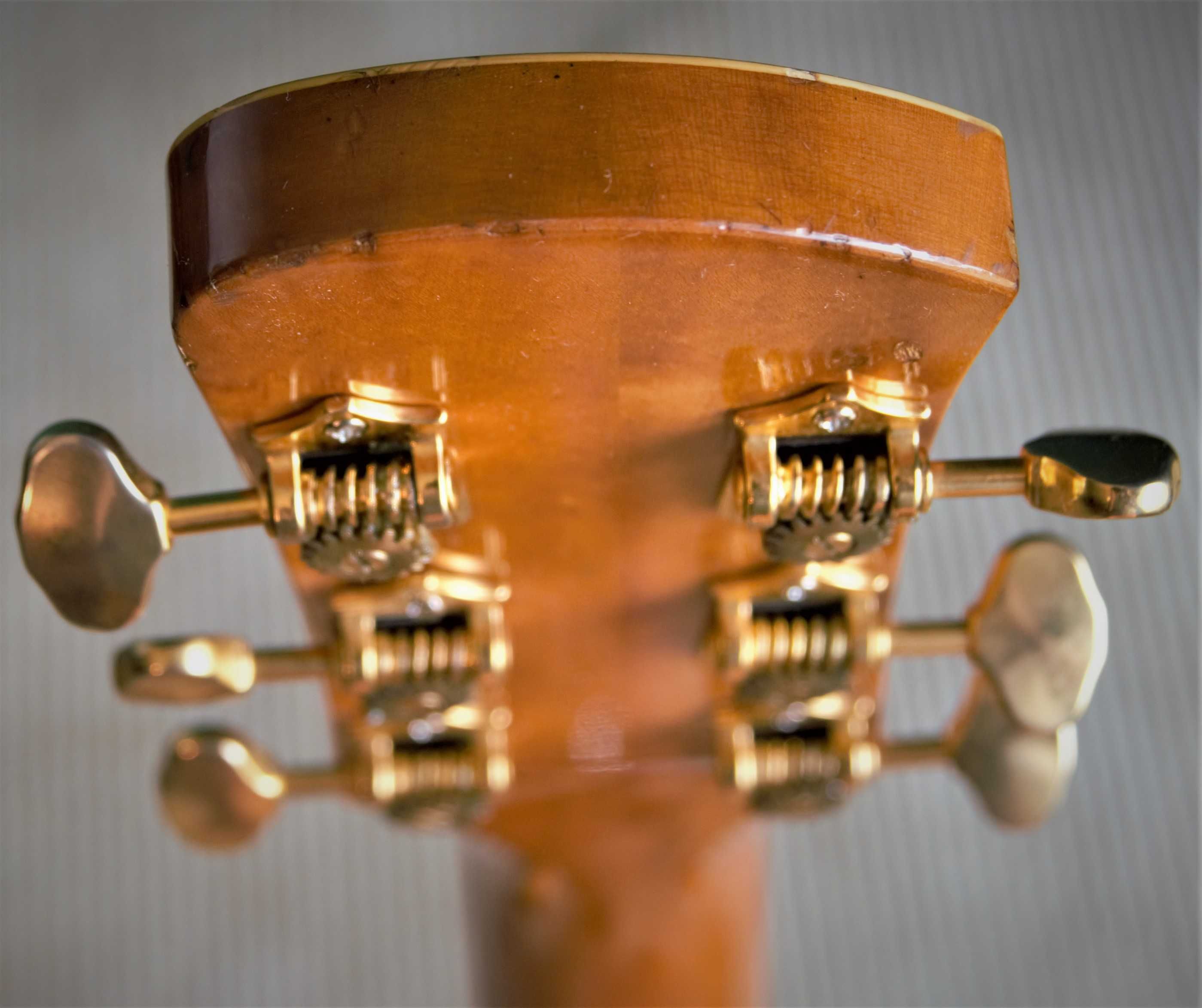 jazzowa gitara semihollowbody YAMAHA