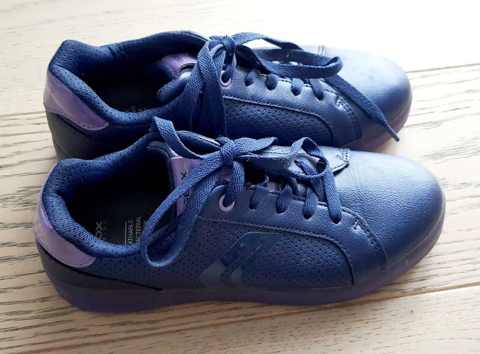 Jak nowe buty dla dziewczynki Geox rozmiar 37 świecące podeszwy