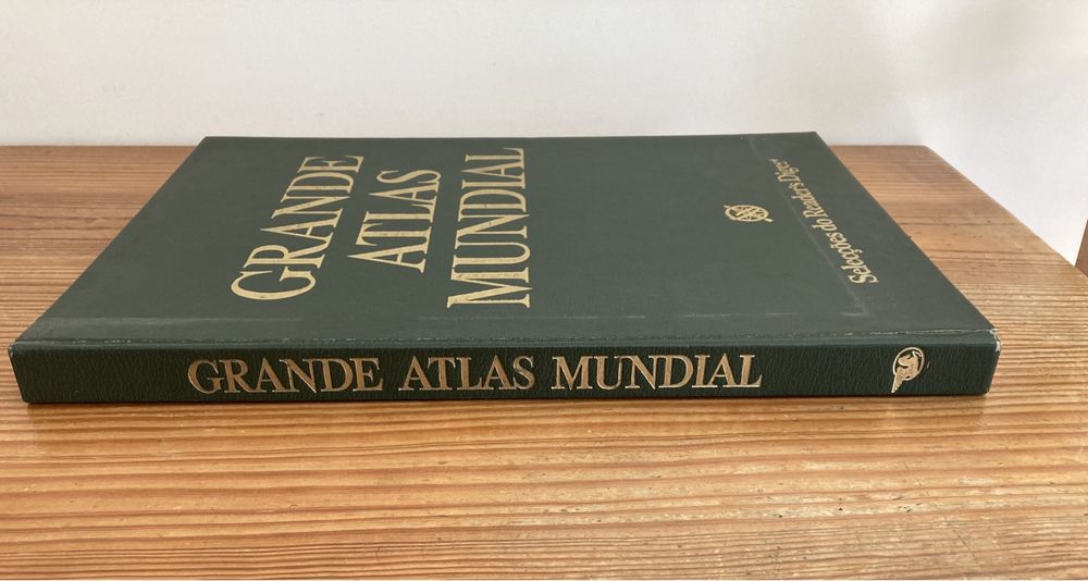 Livro Grande Atlas Mundial
