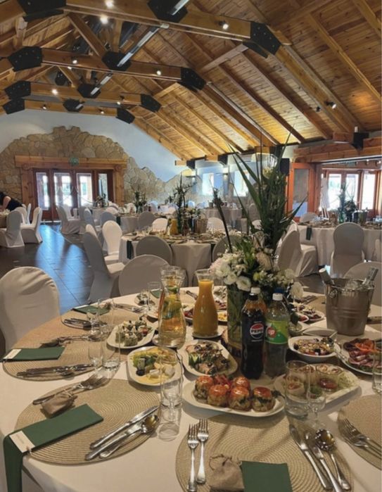 Bieżniki jutowe + bieżnik na stół prezydialny