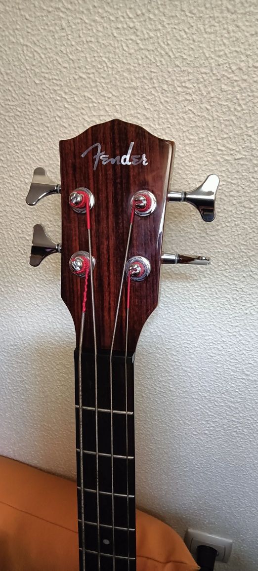 Baixo eletroacústico Fender ovation