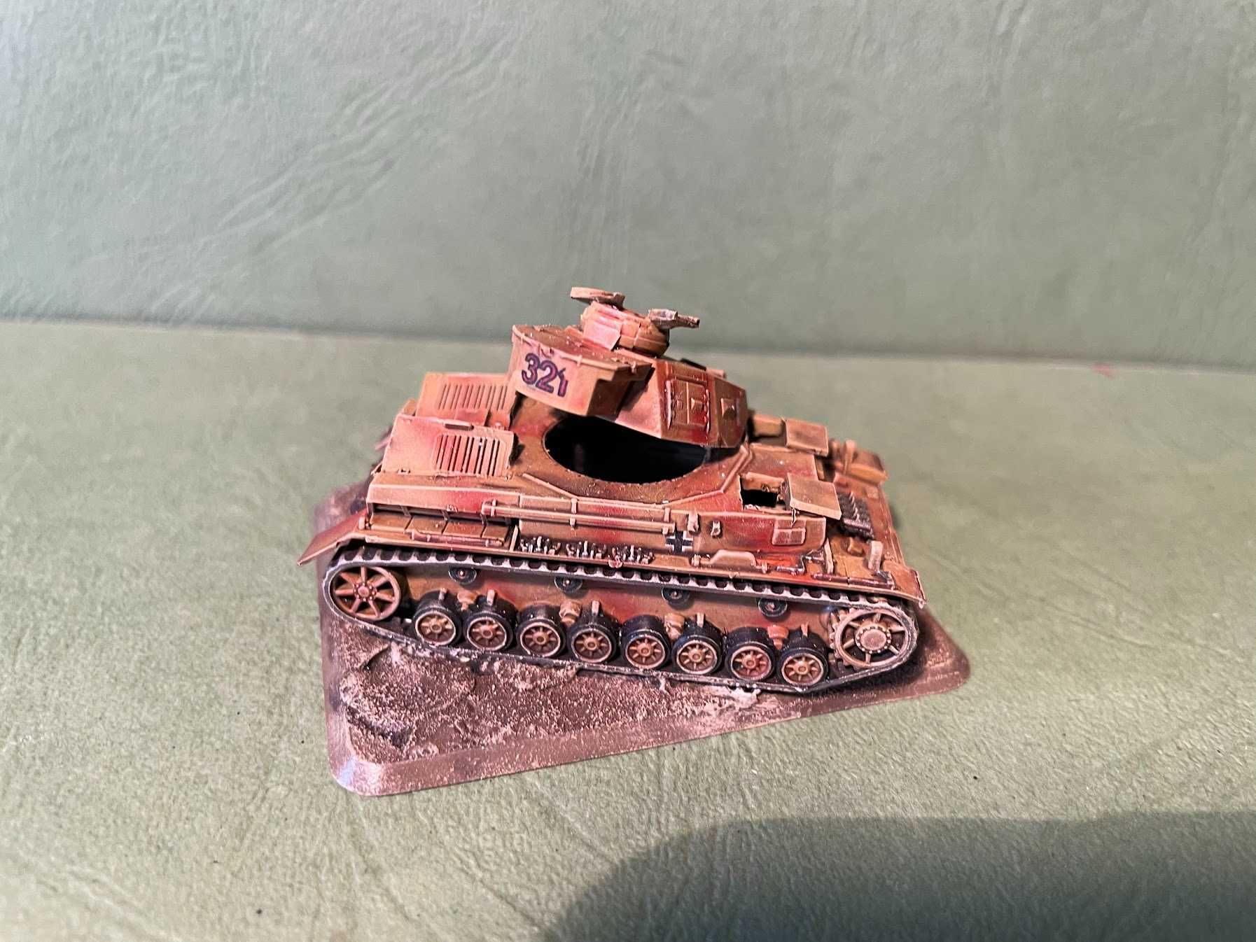 Pz IV (rozbity) - w skali 1/100