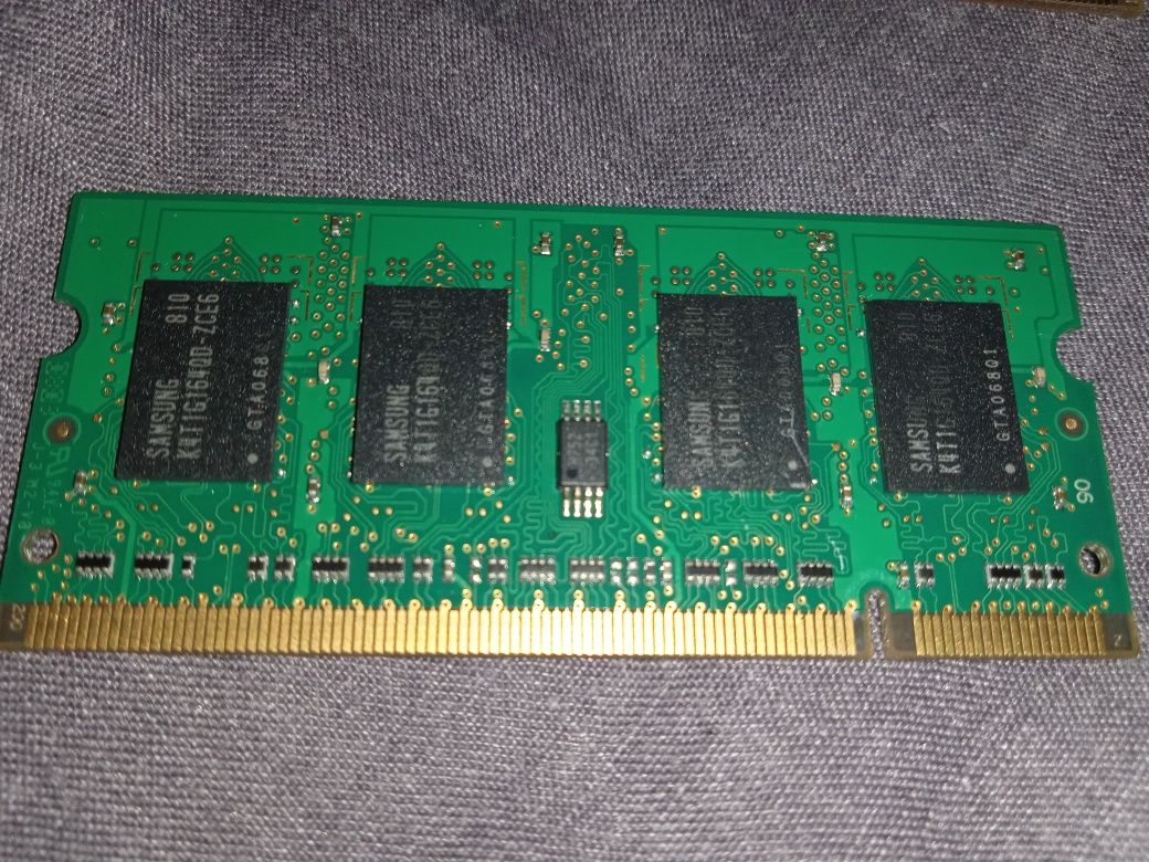 Модуль памяти SO-DIMM Samsung DDR3 1GB 1600MHz