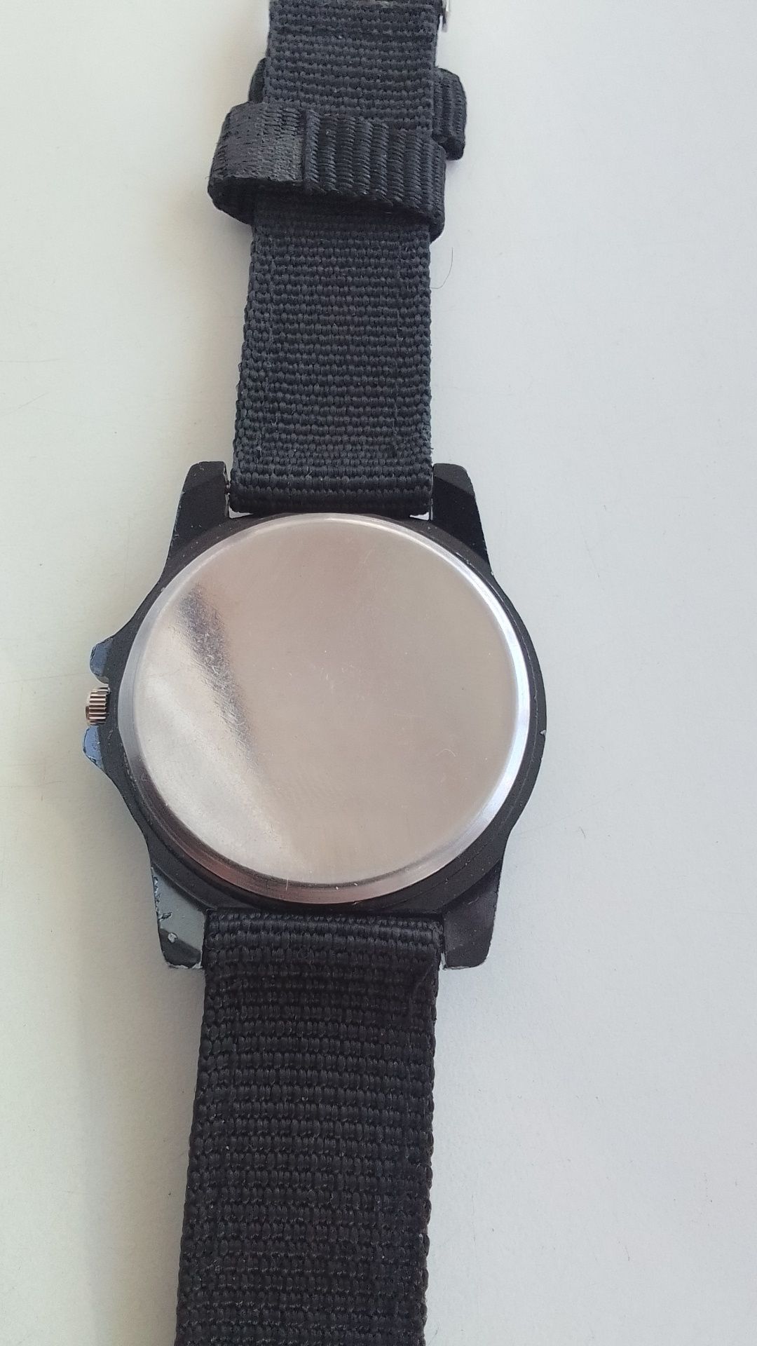 Часы Swiss army.