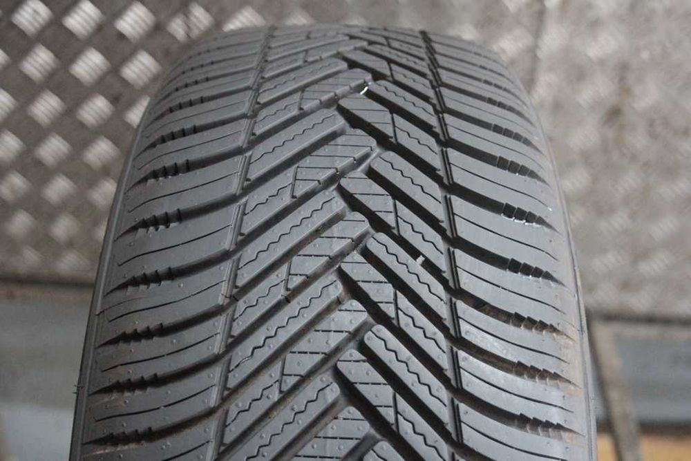 205/50/17 Hankook Kinergy 4s2 4-Seasons 205/50 R17 93W 23r jak nowa