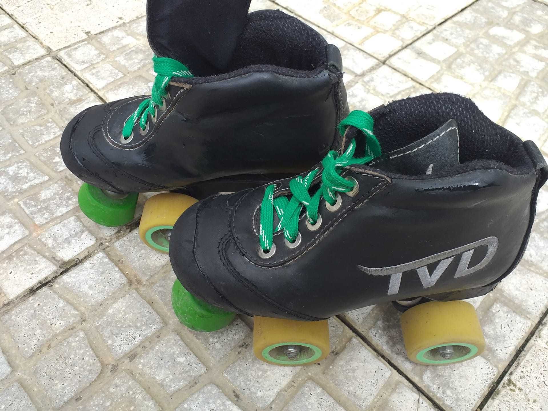 Vendo Patins Hóquei