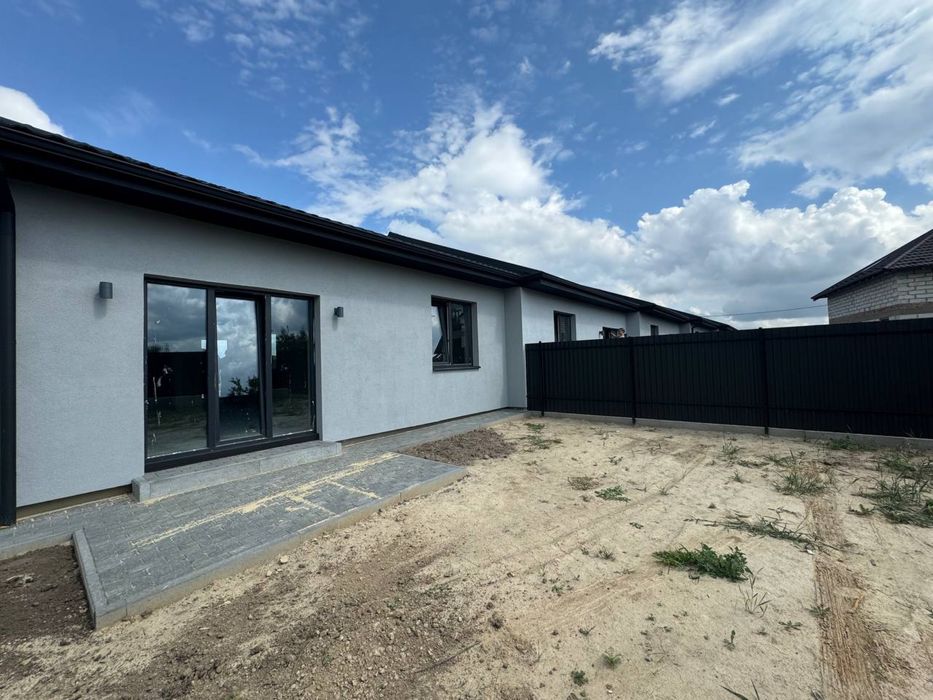 Продаж таунхауса з готовим ремонтом у с. Підгайці