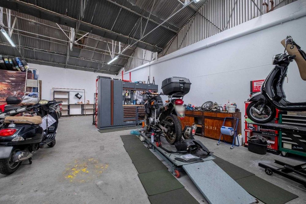 Trespasse de Stand de Motas em plena atividade