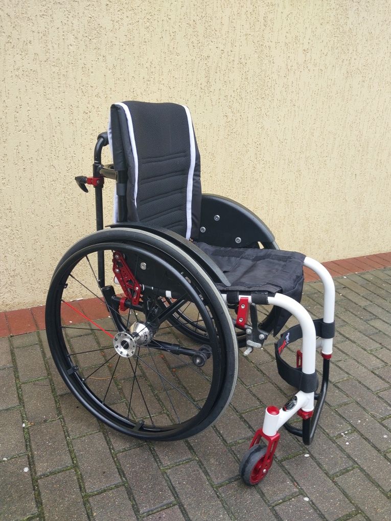Wózek inwalidzki aktywny - GTM