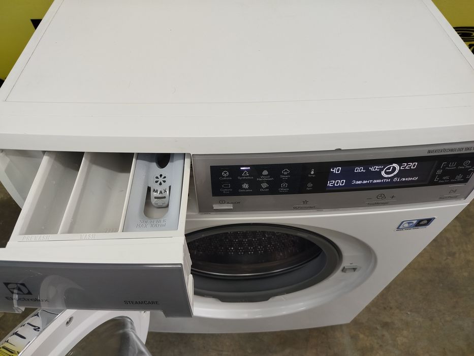 Пральна машина фірми Electrolux, 10 кг