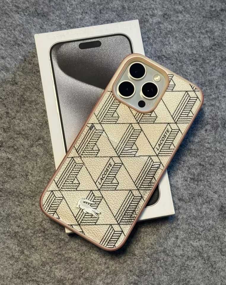Do sprzedania mam mojego iPhone'a 15 Pro Max z 256 GB pamięci