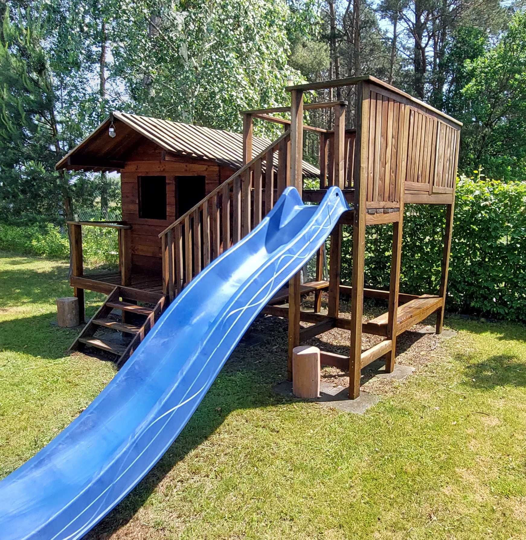 Domek dla dzieci, plac zabaw.