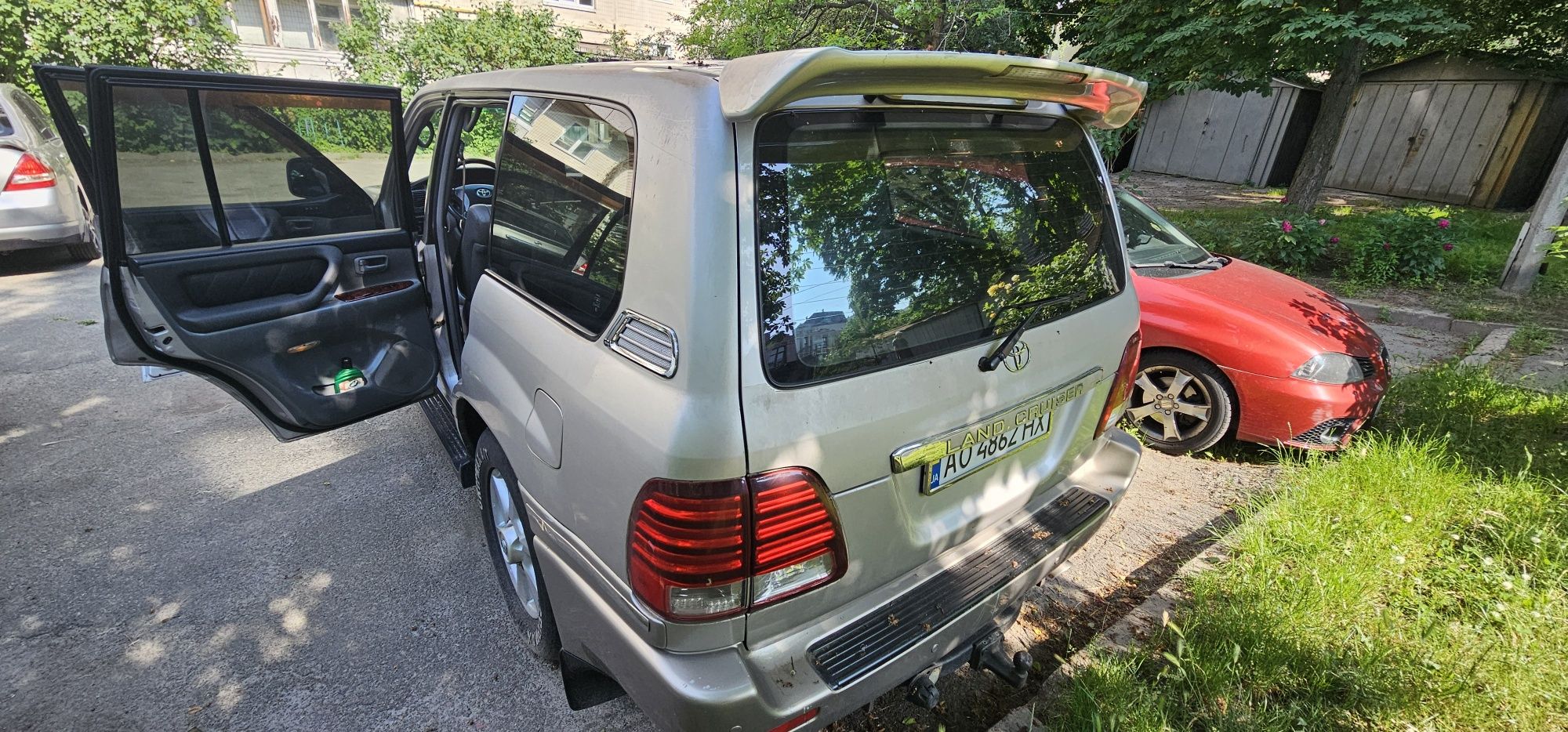 Toyota Land Cruiser 100