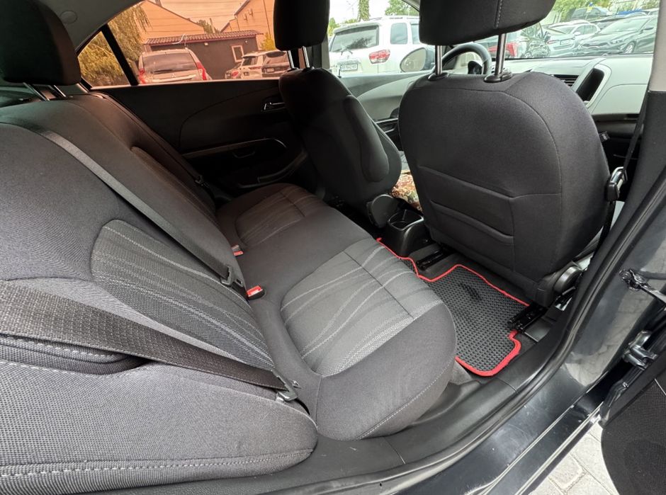 Продам авто chevrolet sonic 2013 США(Авео)