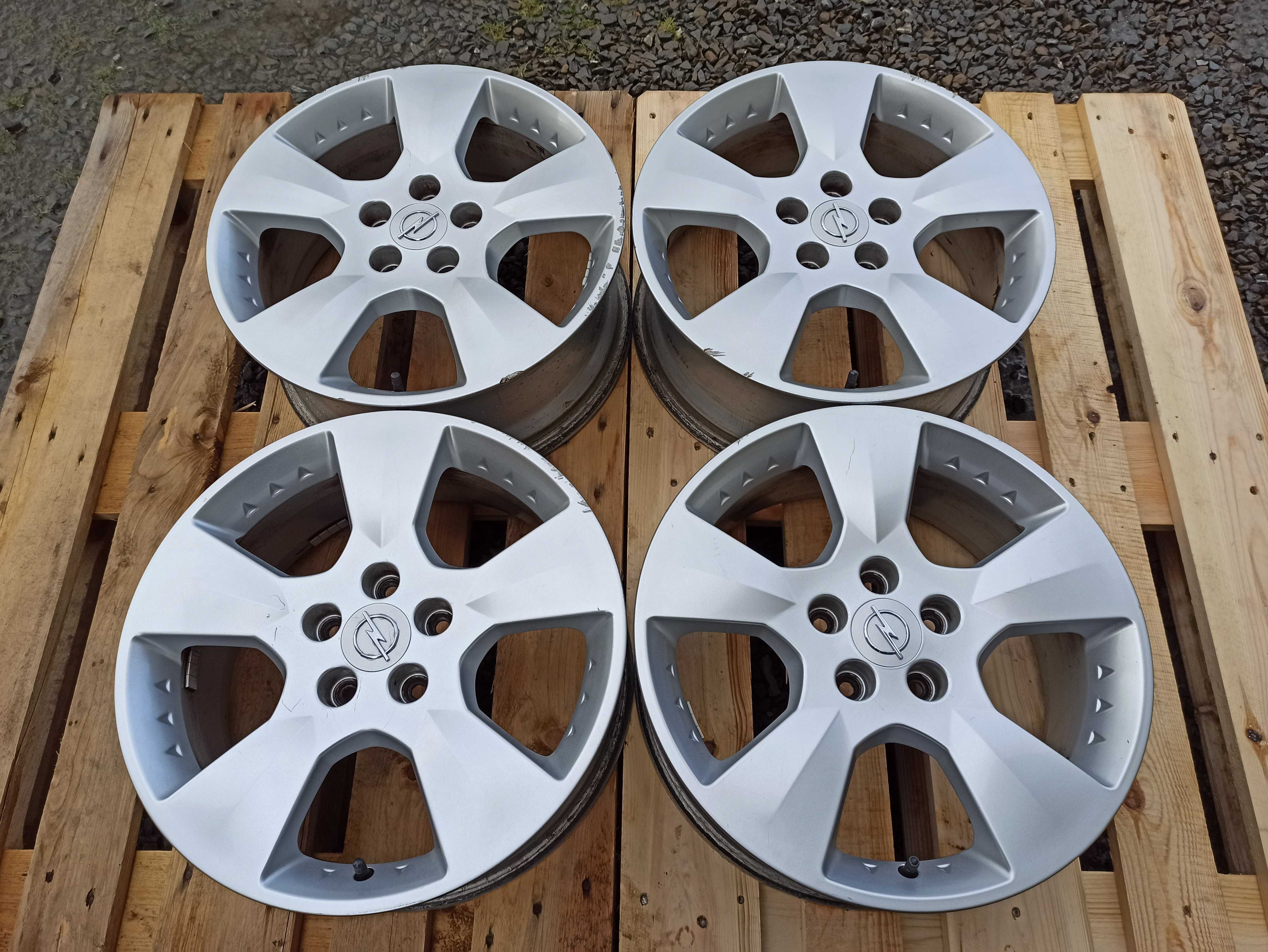 Диски литые Opel Astra G H Vectra B C Zafira B Signum Титани 5x110 R17