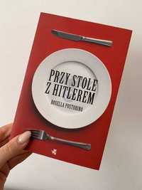 Przy stole z Hitlerem - Rosella Postorino