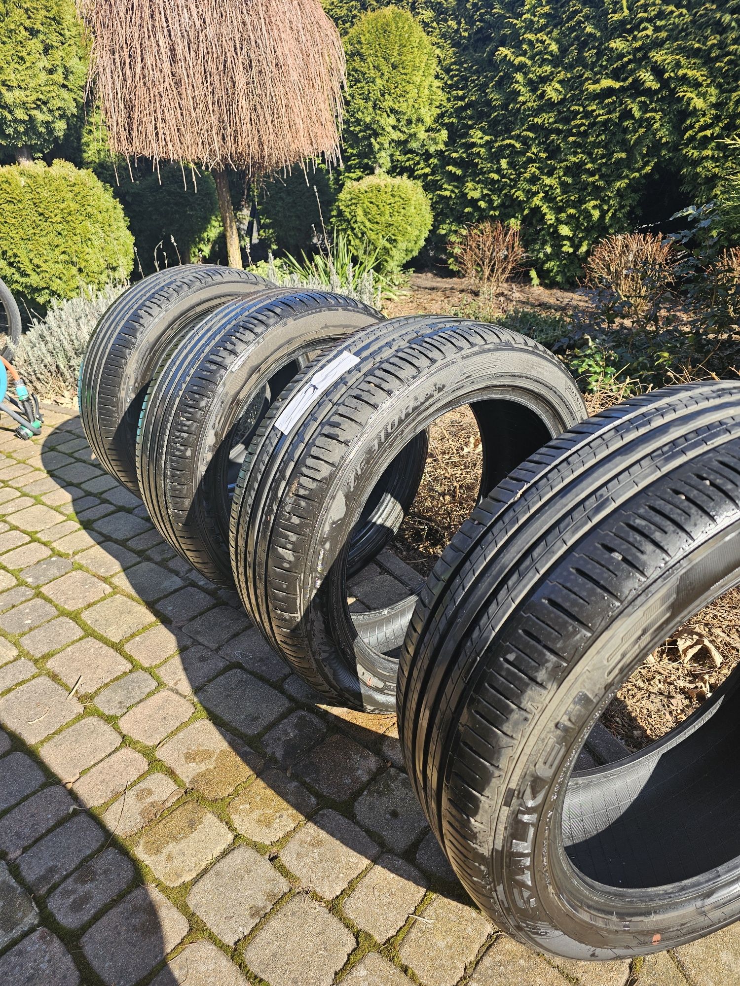 Opony letnie Falken 215/50/18