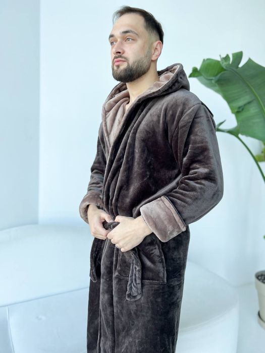 Чоловічий махровий халат з капюшоном
