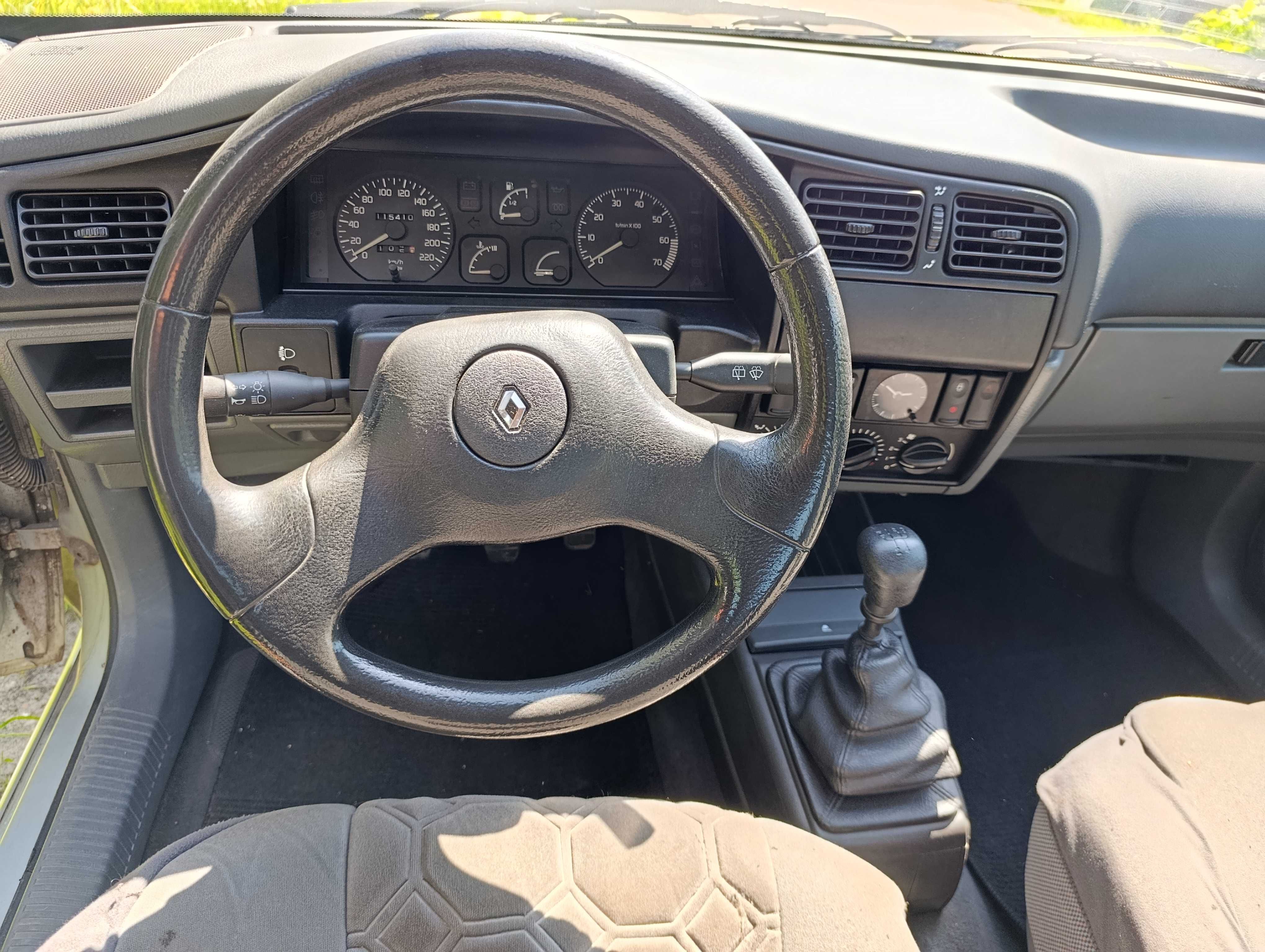 Renault 19 hatchback