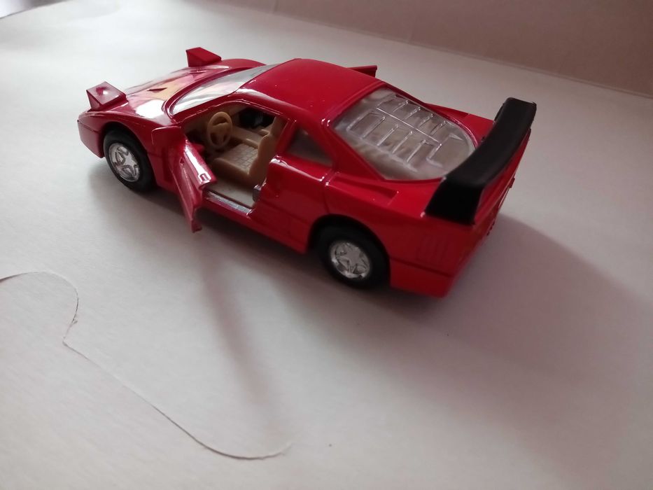Модель авто Ferrari f40
