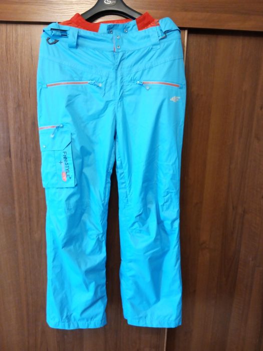 Spodnie narciarskie firmy 4F unisex rozmiar M