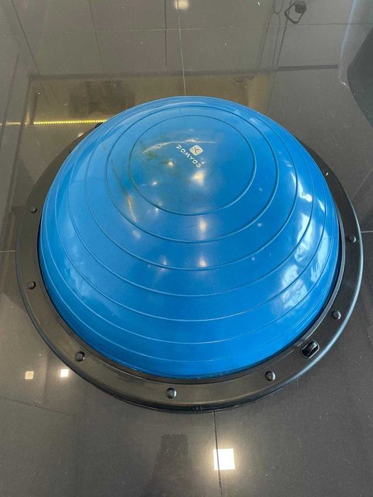 BOSU - Meia Bola - Estação de equilíbrio reversível