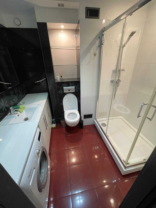 STALOWA WOLA // 7os. // 750 PLN//