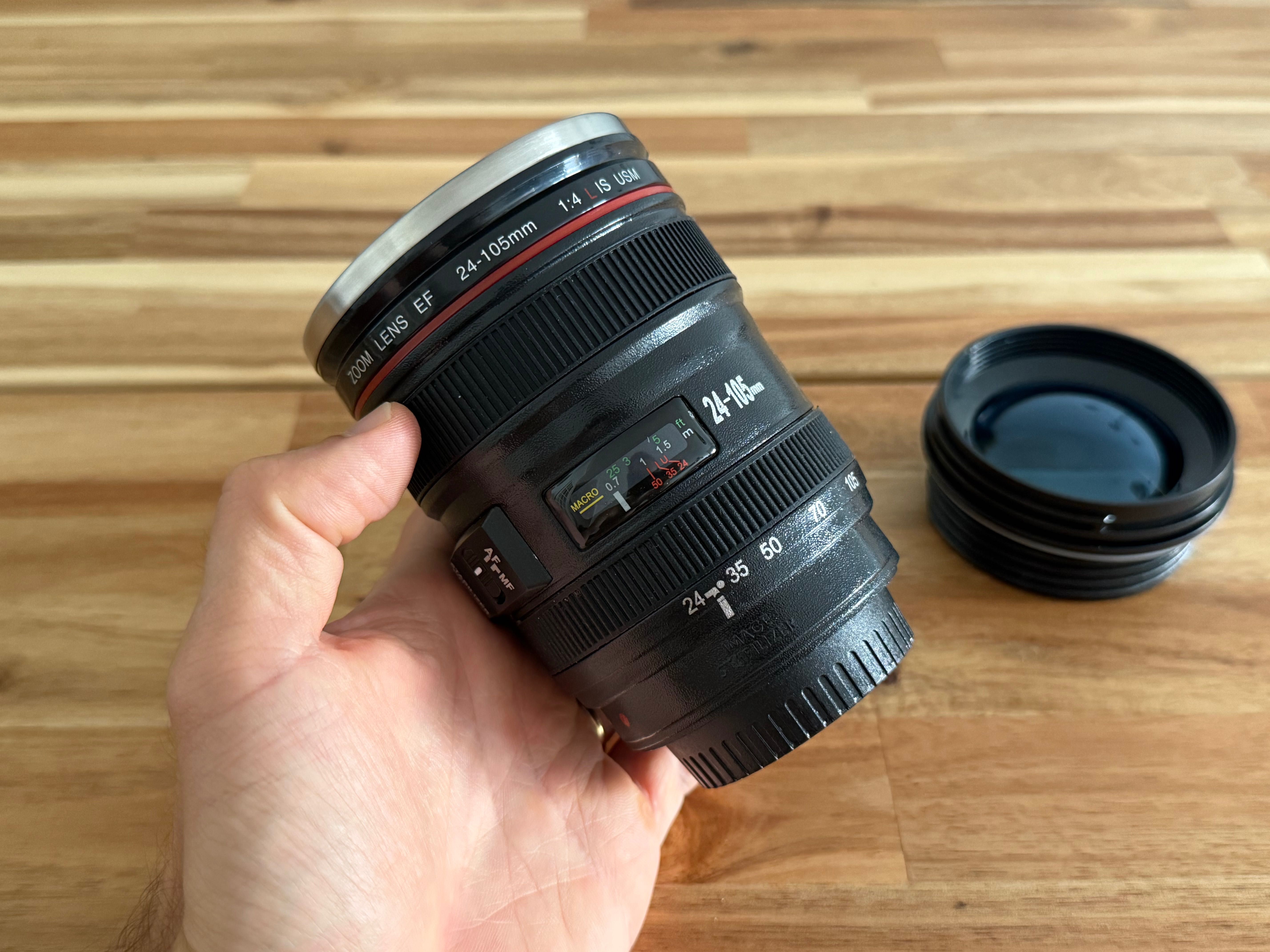 Caneca Canon EF 24-105mm f/4 L USM, por abrir