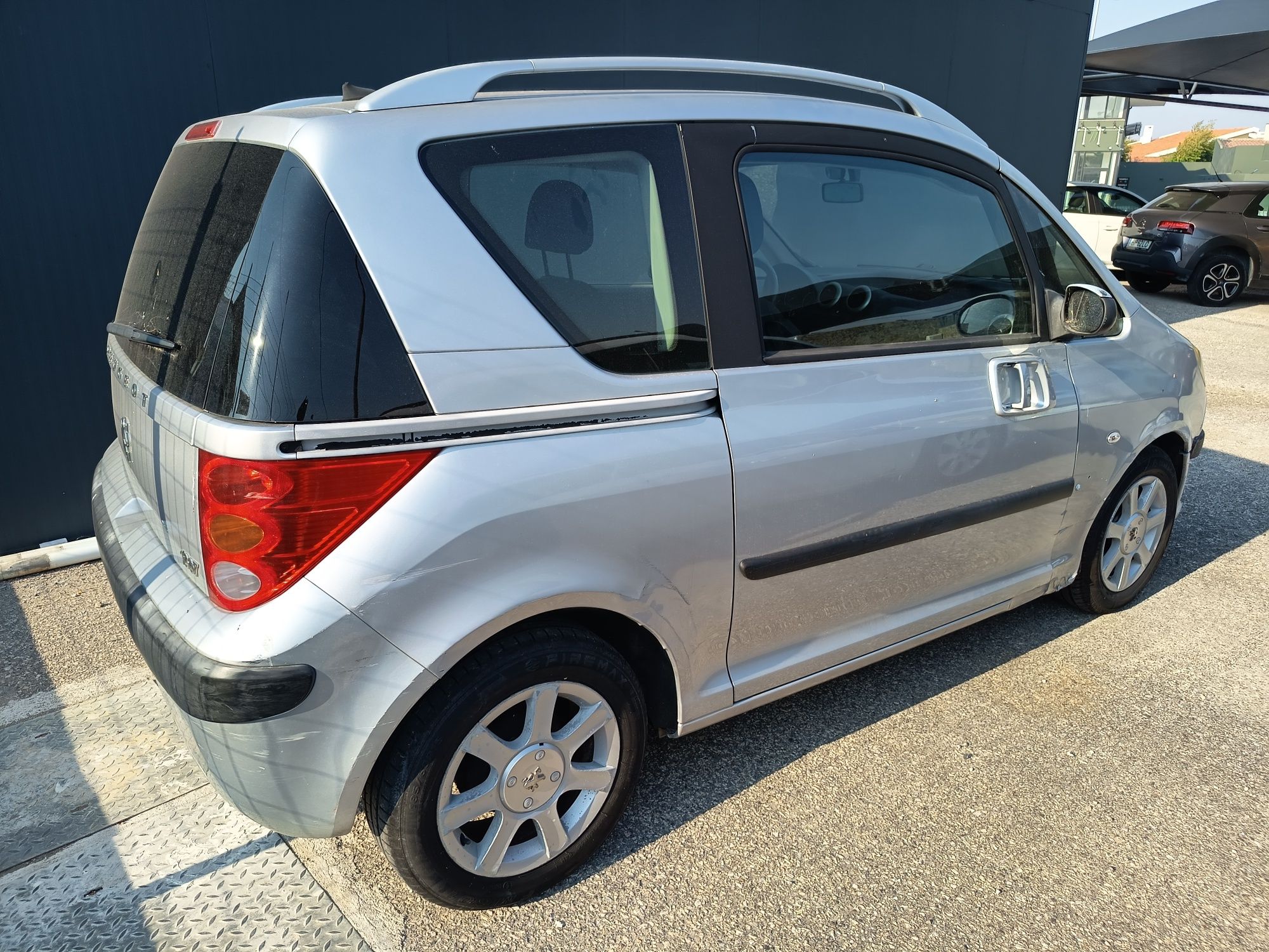 PEUGEOT 1007 - Diesel