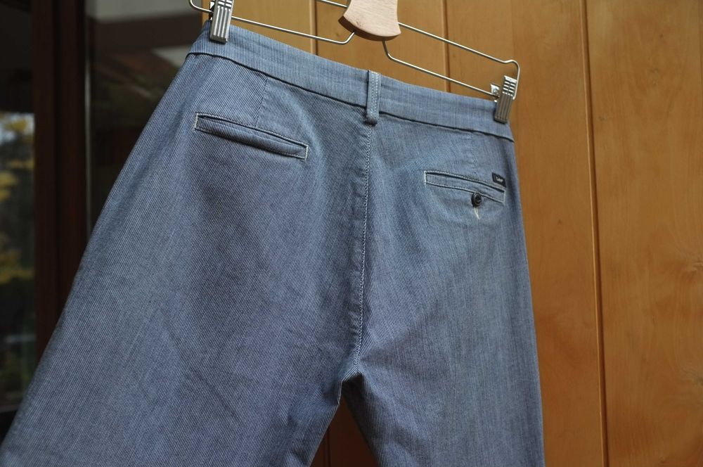 spodnie chino Lee w prążek chinosy marynarskie navy W28 L31