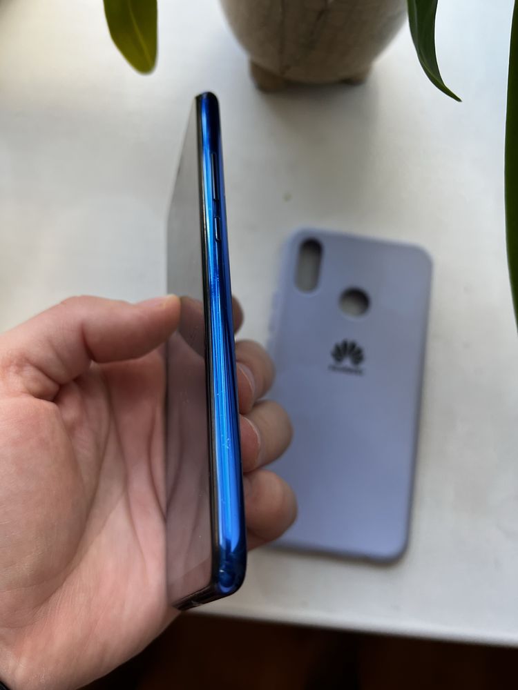 Huawei P Smart plus 4/64 + freebuds lite