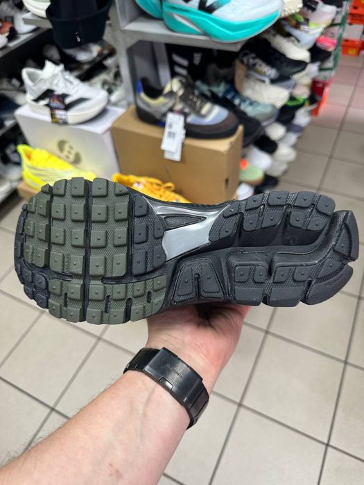 Кросівки Nike Zoom Vomero 5 ( РОЗМІР 40,41,42 )