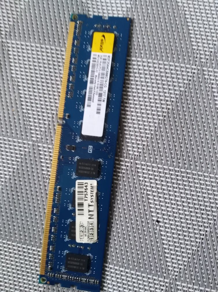 Pamięć Ram Elixir 2GB 1RX8 PC3-10600U-9-10-B0 DDR3 działa