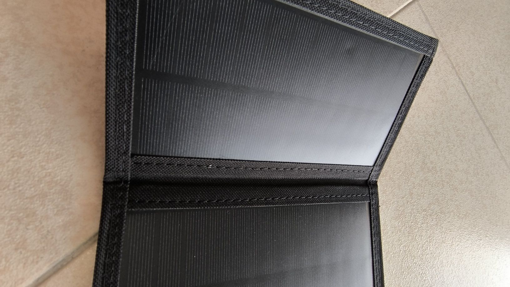 Painel fotovoltaico portátil