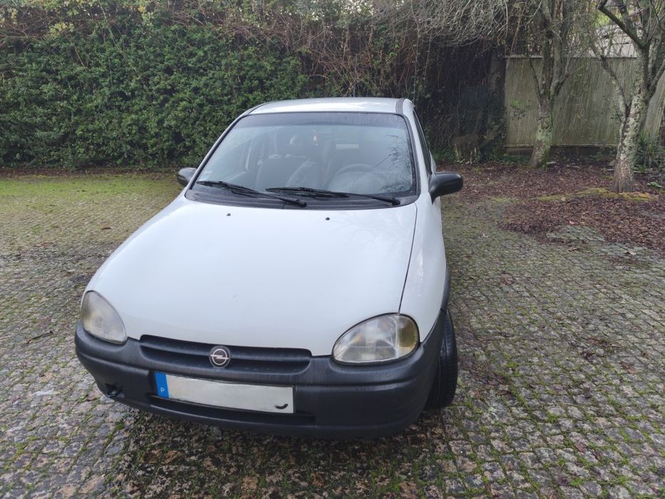 Opel corsa B 1.5 D  5 lugares ( LER ANÚNCIO )