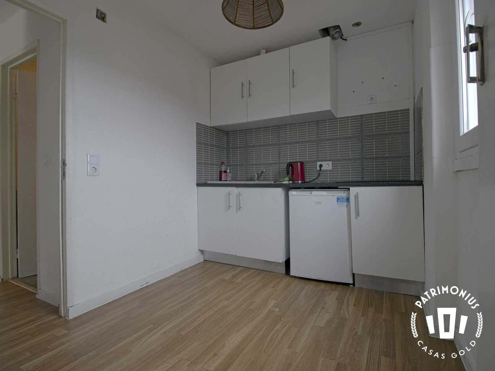 Apartamento T2 para venda, primeiro andar, Carvalhal Benfeito