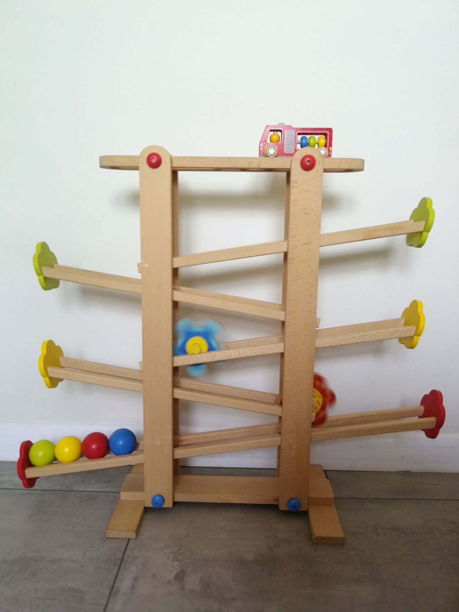 Kulodrom, drewniany tor kulkowy Playtive
