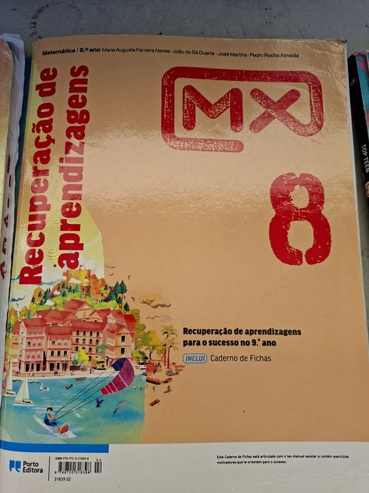 Livro 8* ano MX 8 _ manual usado e atividades.como.novo  Entrego em mã