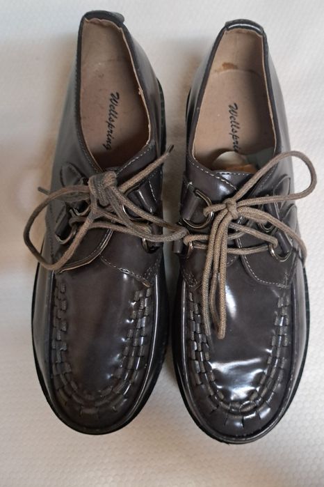 Sapatos Senhora T.41-Marca Wellspring castanhos com sola compensada